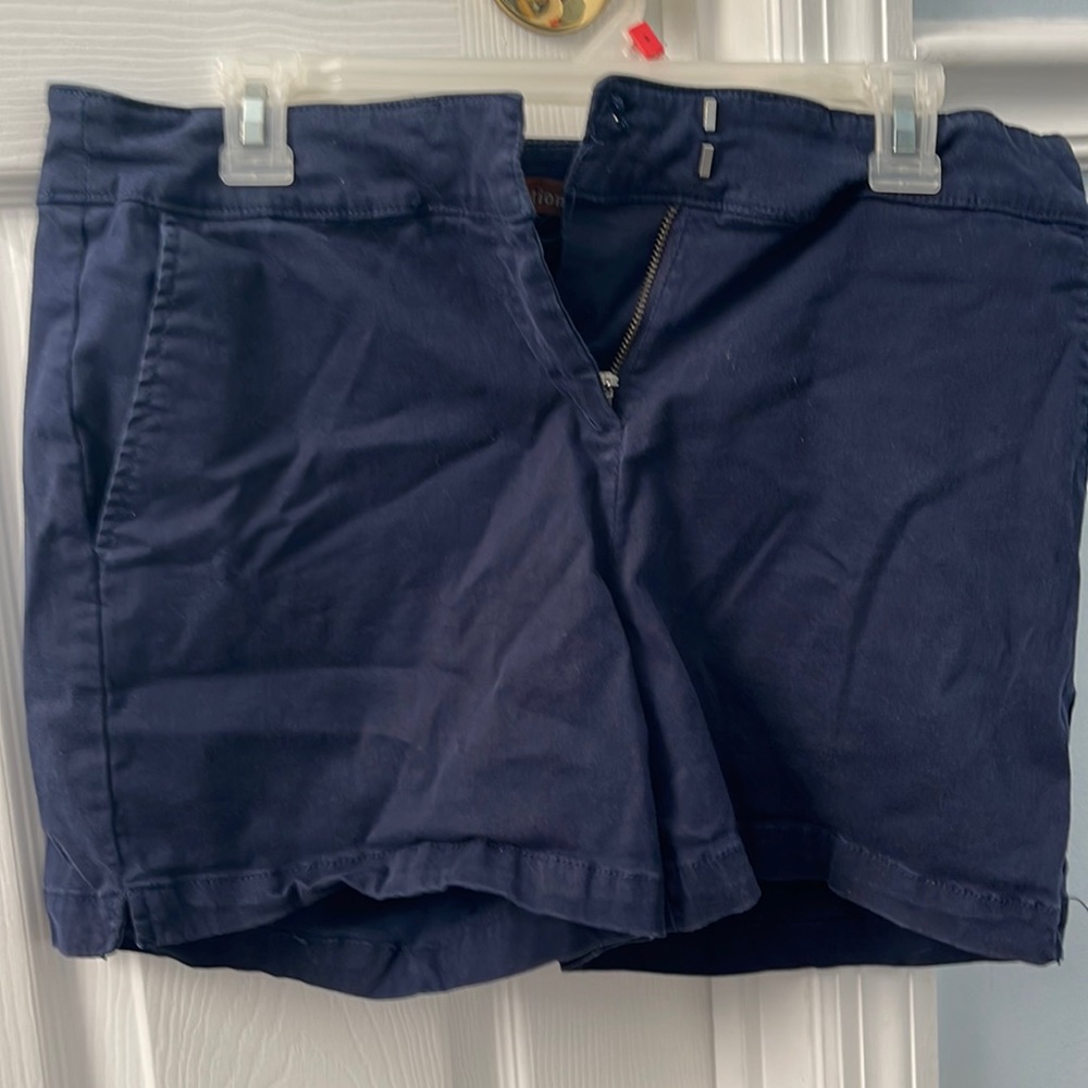 Women’s shorts, blue, re creation size 10p, pockets